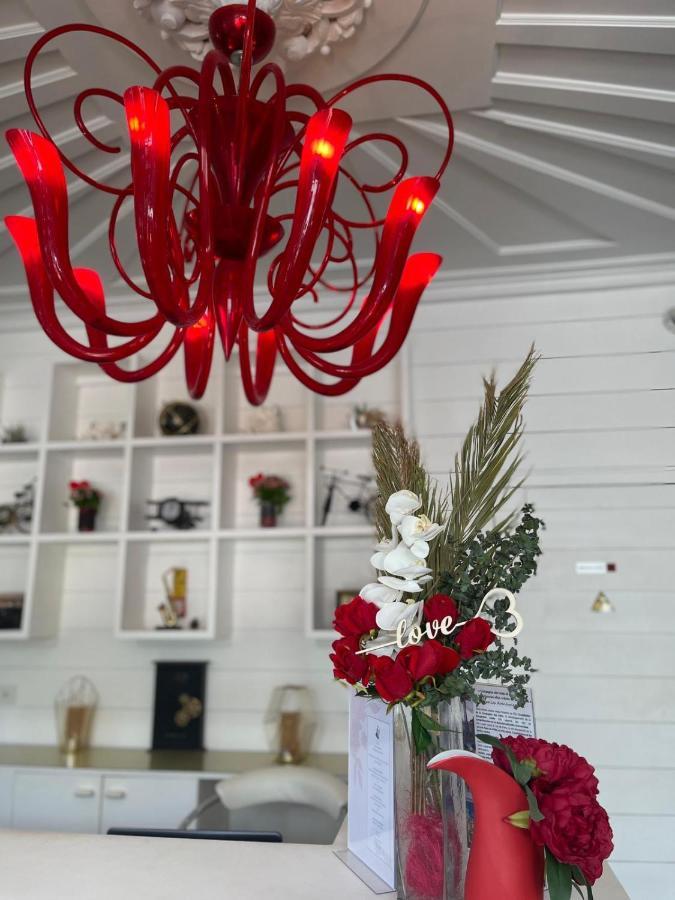 Villa Angelique - Hotel Classe Monument Historique แซงต์-เดอนี ภายนอก รูปภาพ