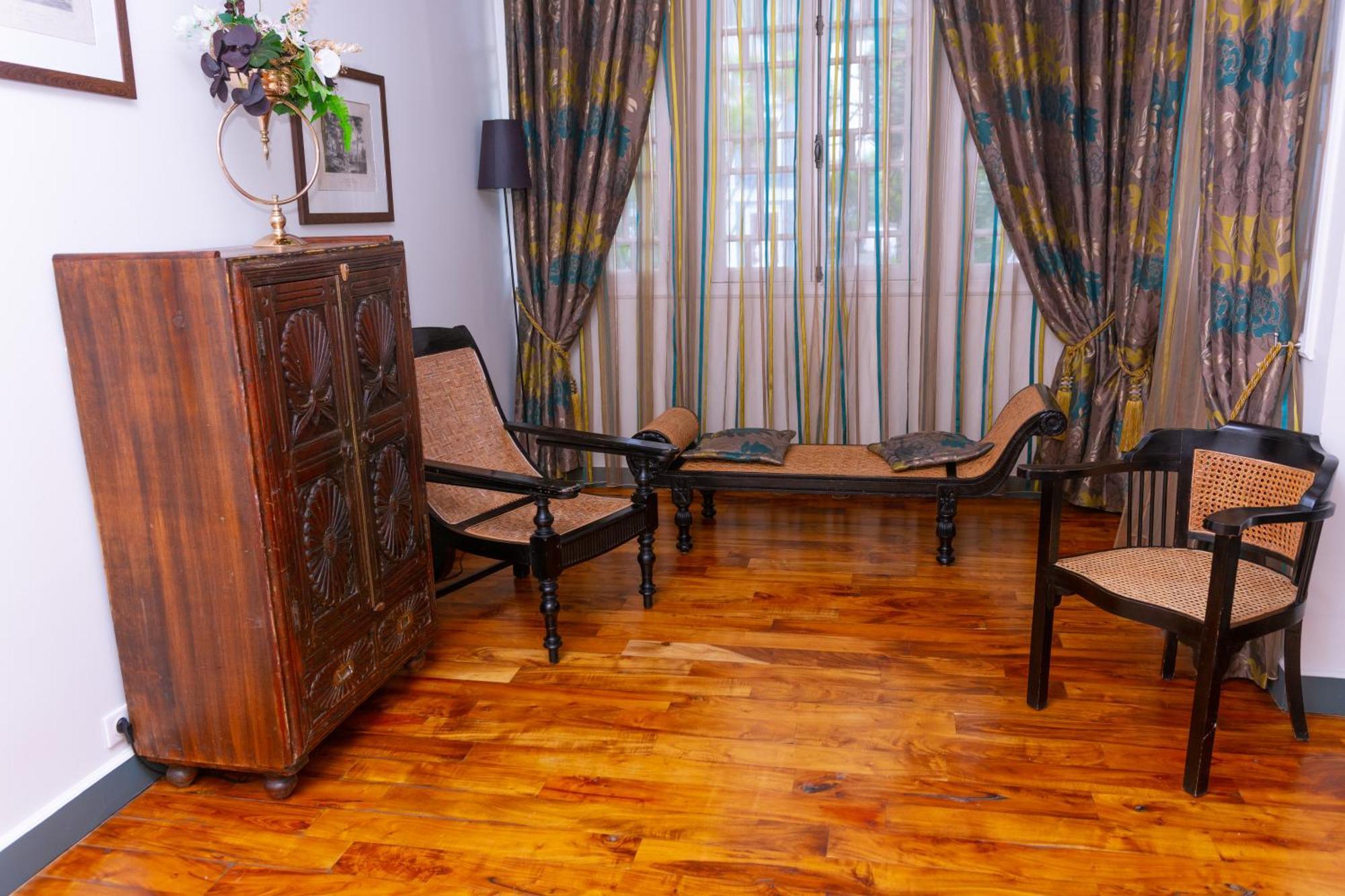 Villa Angelique - Hotel Classe Monument Historique แซงต์-เดอนี ภายนอก รูปภาพ