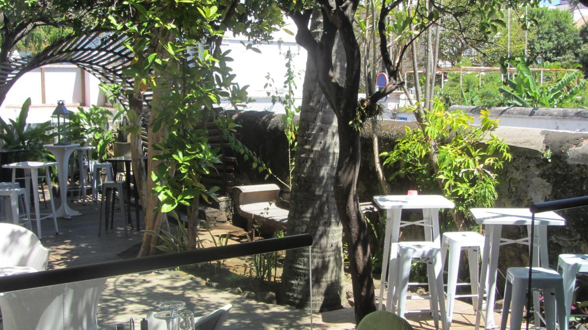 Villa Angelique - Hotel Classe Monument Historique แซงต์-เดอนี ภายนอก รูปภาพ