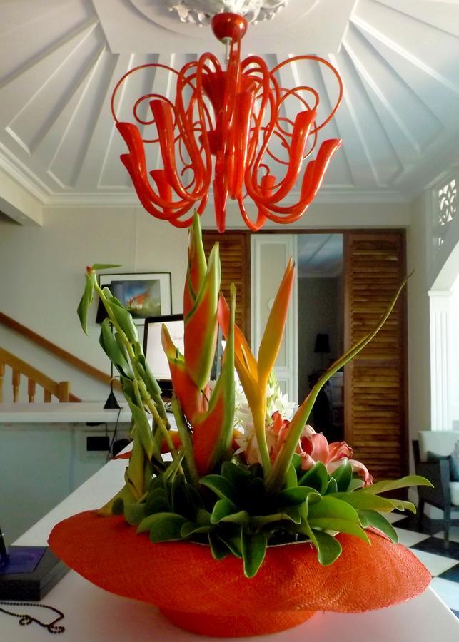 Villa Angelique - Hotel Classe Monument Historique แซงต์-เดอนี ภายนอก รูปภาพ