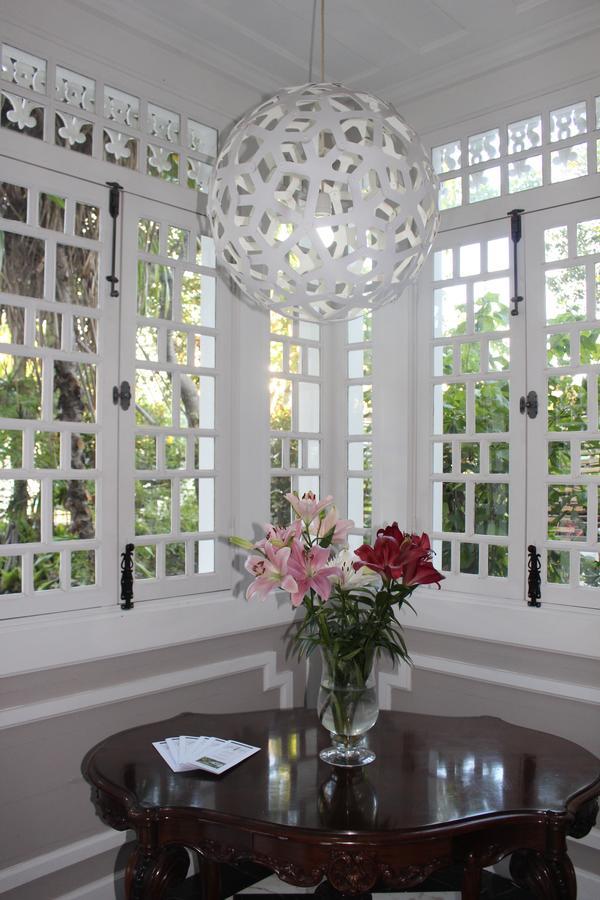 Villa Angelique - Hotel Classe Monument Historique แซงต์-เดอนี ภายนอก รูปภาพ