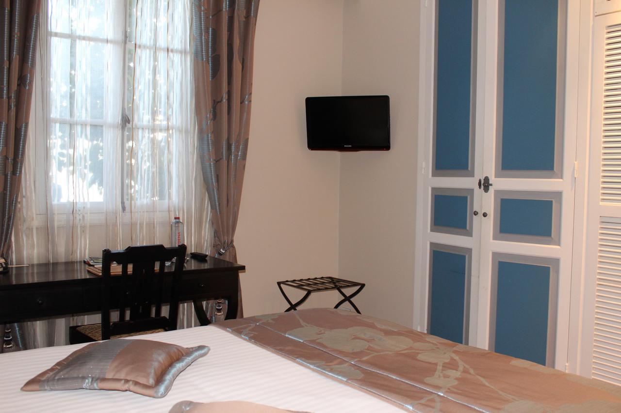 Villa Angelique - Hotel Classe Monument Historique แซงต์-เดอนี ภายนอก รูปภาพ