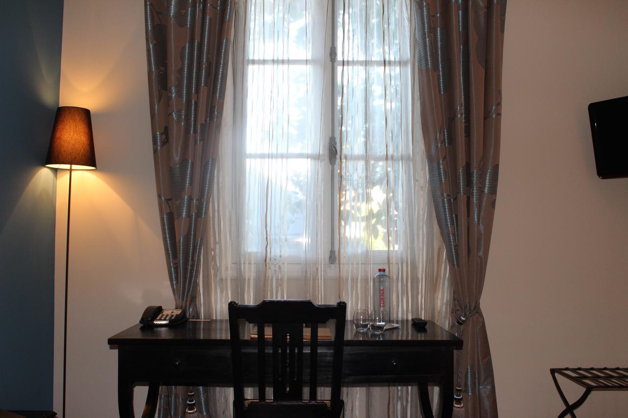 Villa Angelique - Hotel Classe Monument Historique แซงต์-เดอนี ภายนอก รูปภาพ
